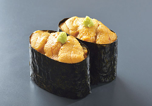 Uni (sea urchin) gunkan-maki nigiri — a classic omakase course piece